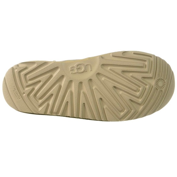 SOLD Ugg Classic Short II Patchwork - Picture 4 of 8